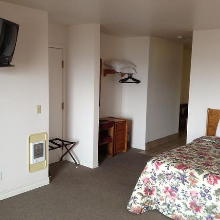 Cozy Cove Beachfront Resort Inn Lincoln Exterior foto