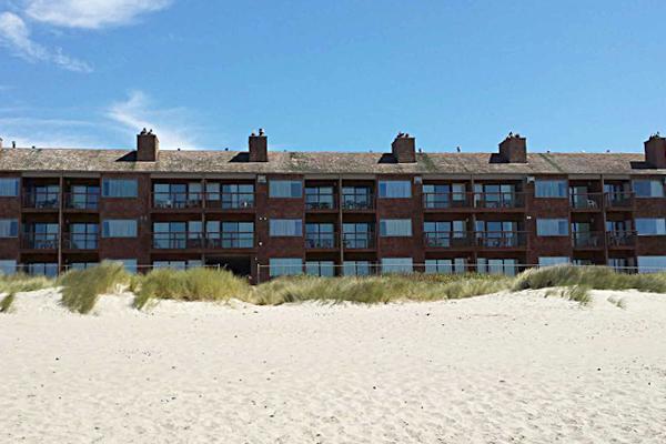 Cozy Cove Beachfront Resort Inn Lincoln Exterior foto