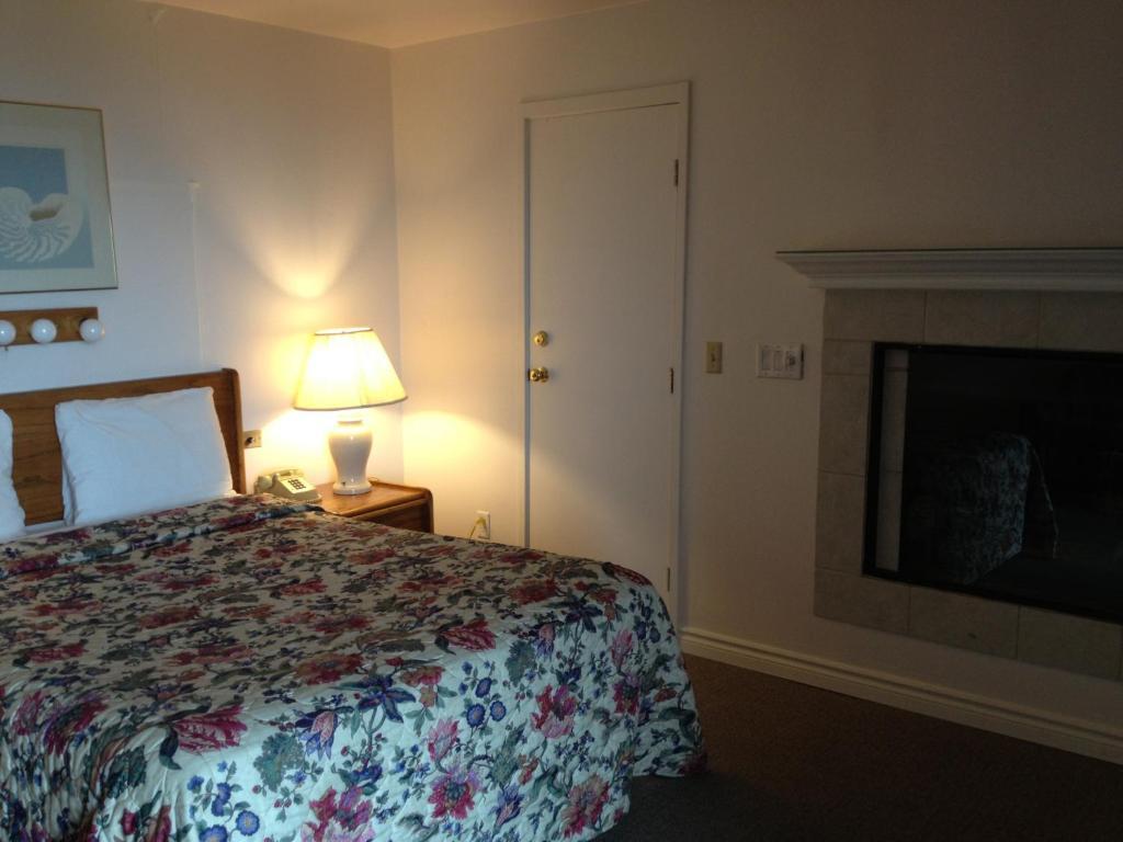 Cozy Cove Beachfront Resort Inn Lincoln Quarto foto