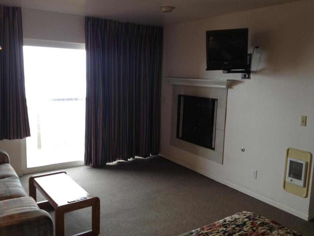 Cozy Cove Beachfront Resort Inn Lincoln Exterior foto